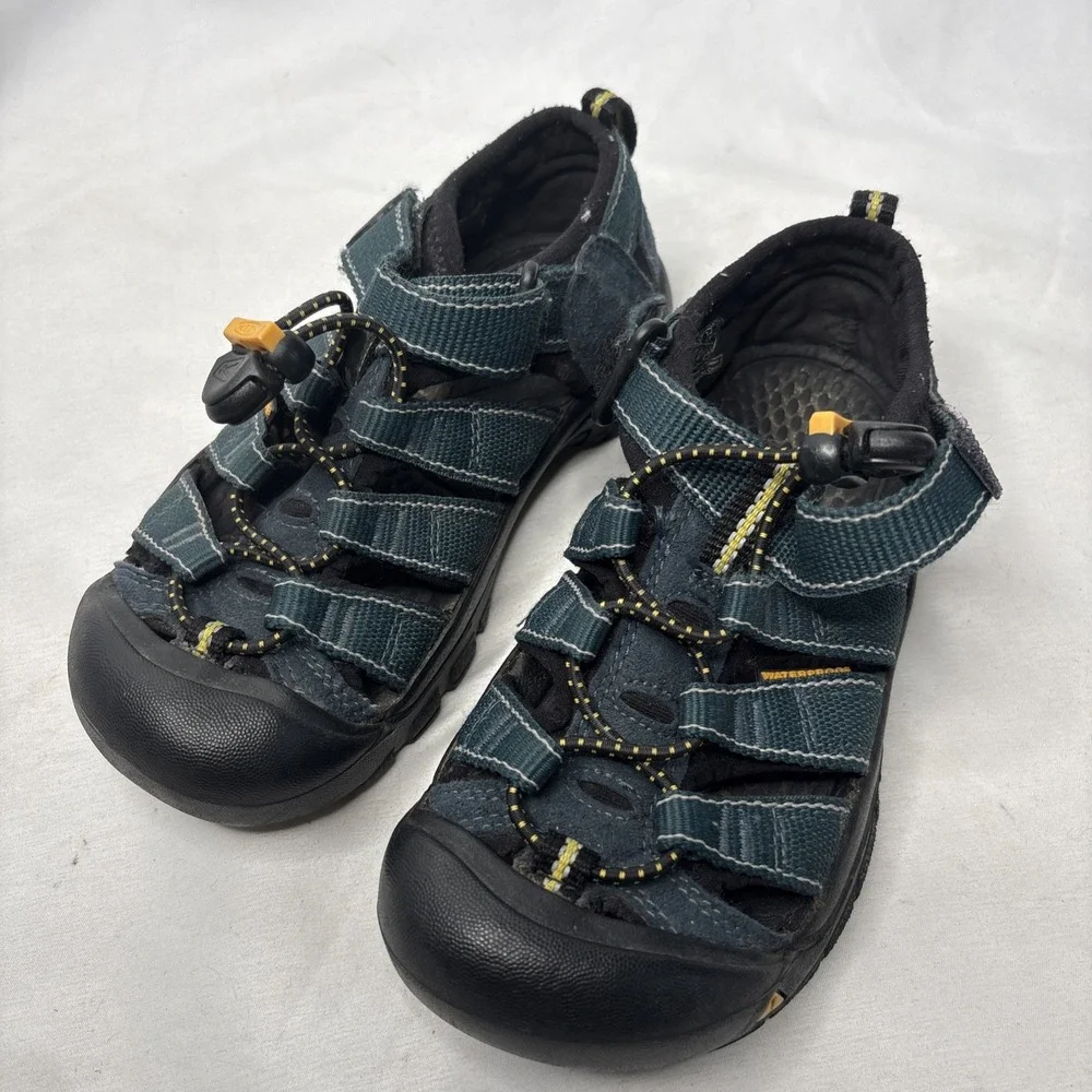 Keen Newport H2 Youth Kids 13 Closed Toe Sandals Teal Black Water Shoes Hiking